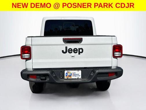 2026 Jeep Gladiator Sport