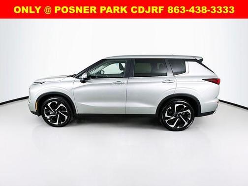 2024 Mitsubishi Outlander SE