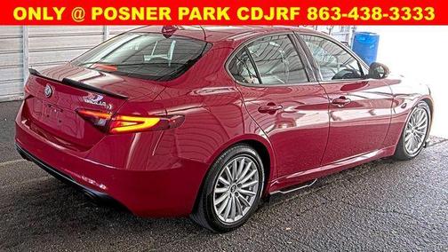 2022 Alfa Romeo Giulia Base