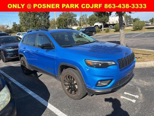 2023 Jeep Cherokee Altitude Lux
