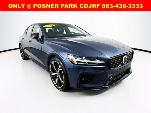 2024 Volvo S60 B5 Core Dark Theme