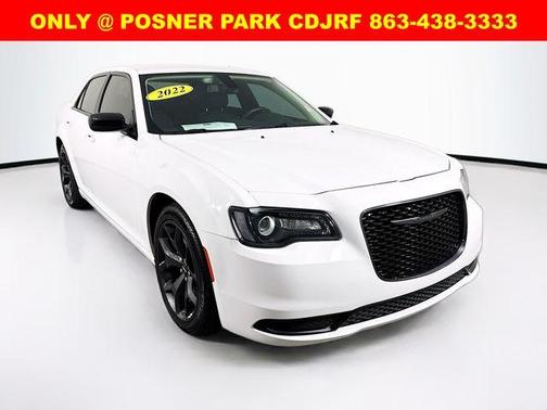 2022 Chrysler 300 Touring