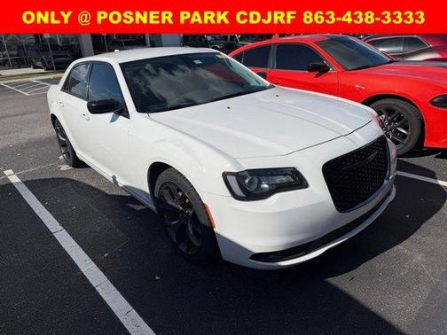 2022 Chrysler 300 Touring