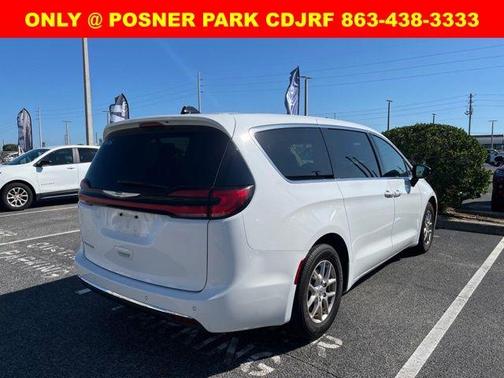 2024 Chrysler Pacifica Touring-L