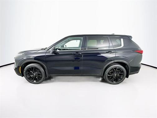2024 Mitsubishi Outlander SE Black Edition
