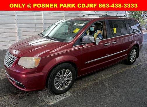2013 Chrysler Town & Country Touring-L