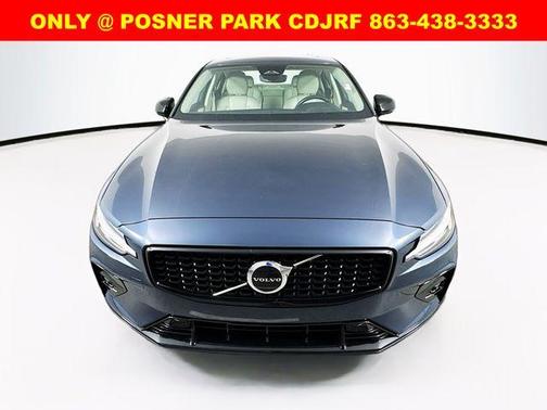 2024 Volvo S60 B5 Core Dark Theme