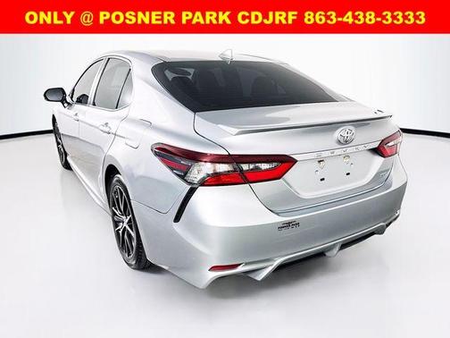 Celestial Silver Metallic 2022 Toyota Camry SE