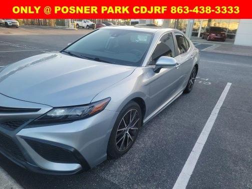 2022 Toyota Camry SE