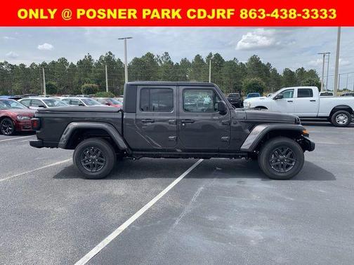 2024 Jeep Gladiator Sport