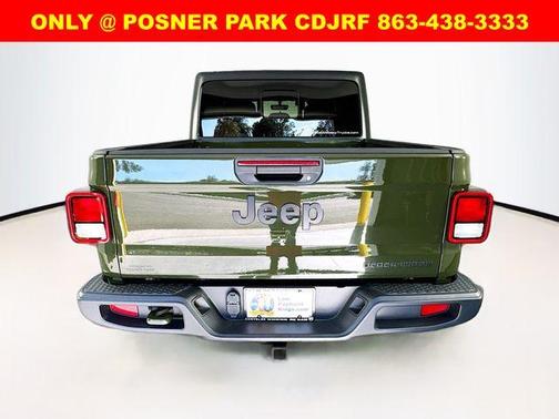 2023 Jeep Gladiator Sport