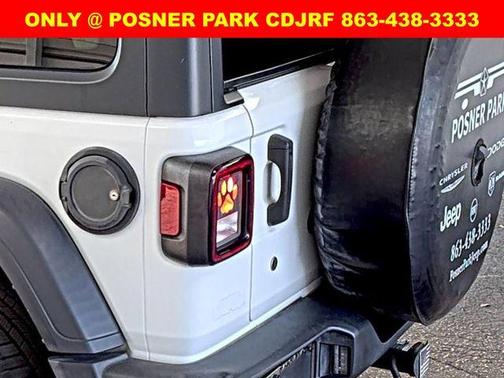 Bright White Clearcoat 2018 Jeep Wrangler Unlimited Sport