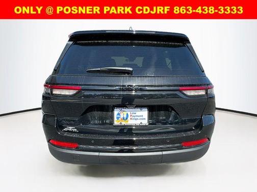 2025 Jeep Grand Cherokee Laredo