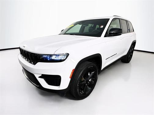 2024 Jeep Grand Cherokee Laredo