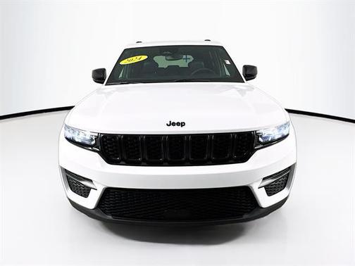 2024 Jeep Grand Cherokee Laredo