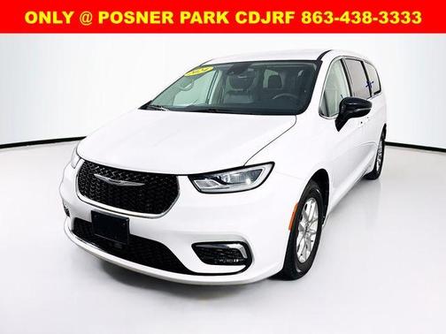 2024 Chrysler Pacifica Touring-L