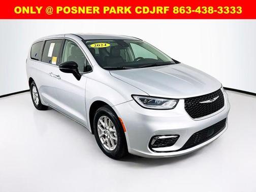 2024 Chrysler Pacifica Touring-L