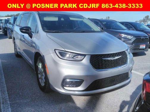 2024 Chrysler Pacifica Touring-L