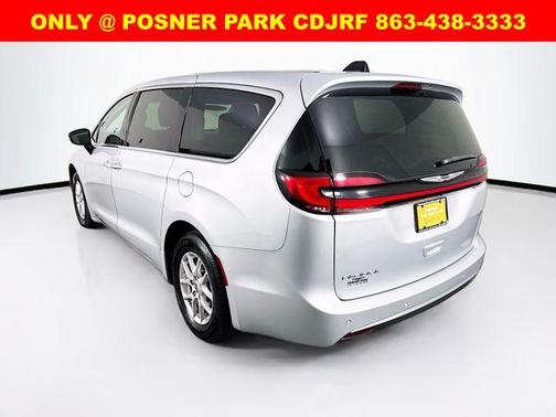 2024 Chrysler Pacifica Touring-L