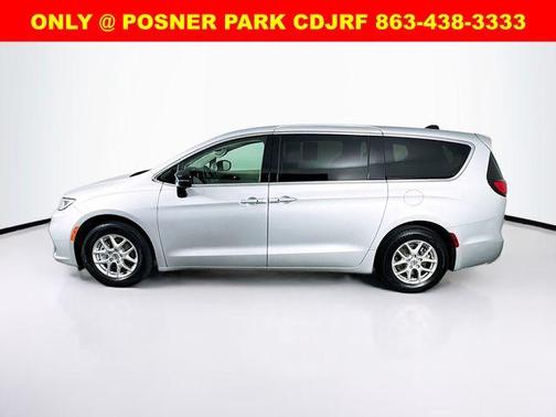 2024 Chrysler Pacifica Touring-L