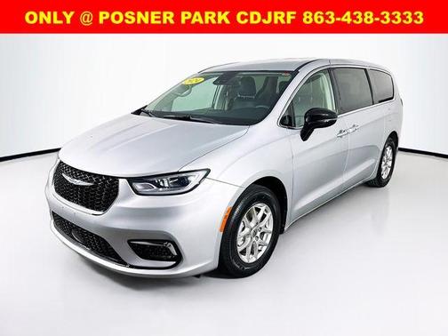 2024 Chrysler Pacifica Touring-L