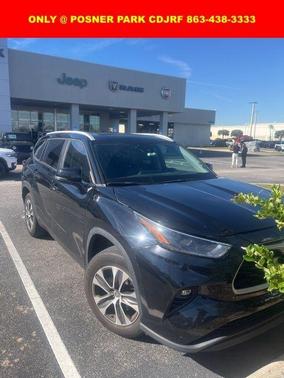 2023 Toyota Highlander XLE