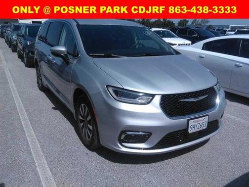 2023 Chrysler Pacifica Hybrid Touring L
