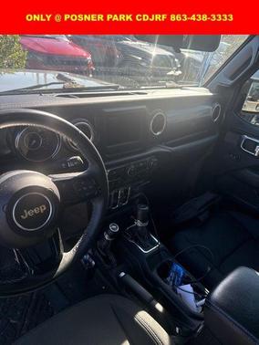 2021 Jeep Gladiator Overland