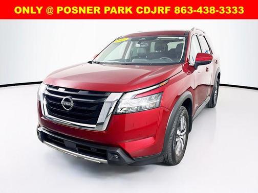 2022 Nissan Pathfinder SL