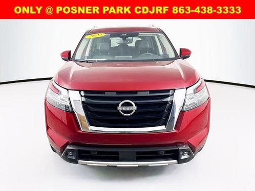 2022 Nissan Pathfinder SL