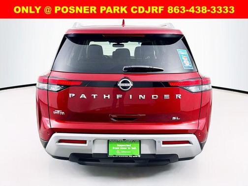 2022 Nissan Pathfinder SL