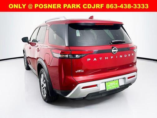 2022 Nissan Pathfinder SL