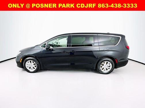 2023 Chrysler Pacifica Touring-L