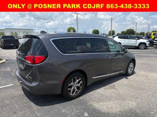 Crystal Metallic 2020 Chrysler Pacifica Limited