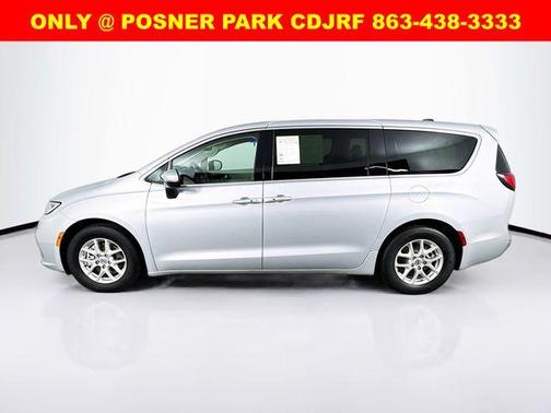 2023 Chrysler Pacifica Touring-L