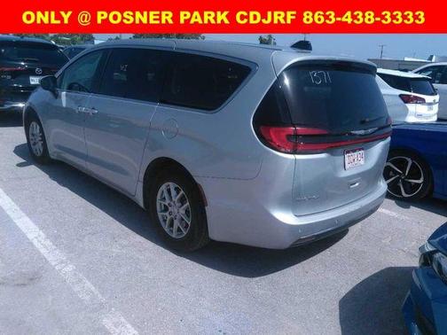 2023 Chrysler Pacifica Touring-L