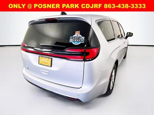 2023 Chrysler Pacifica Touring-L