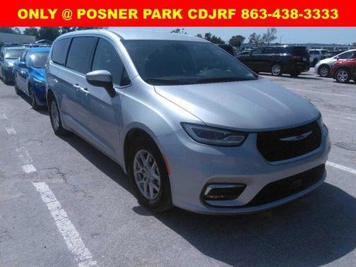 2023 Chrysler Pacifica Touring-L