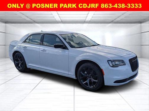 2023 Chrysler 300 Touring