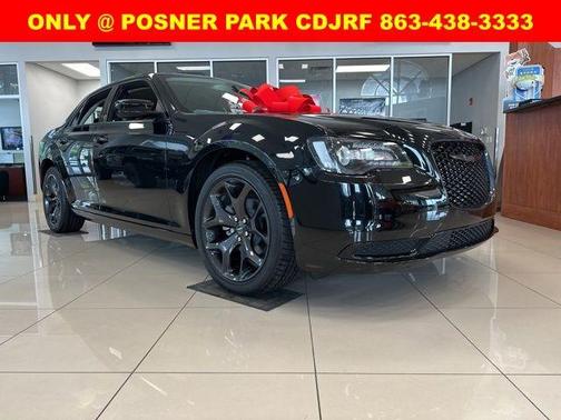 2023 Chrysler 300 Touring