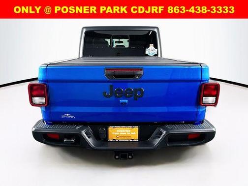 Hydro Blue Pearlcoat 2023 Jeep Gladiator Sport