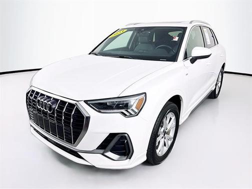 2023 Audi Q3 45 S line Premium