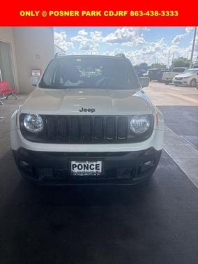 Alpine White 2017 Jeep Renegade Altitude
