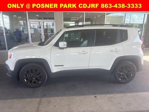Alpine White 2017 Jeep Renegade Altitude