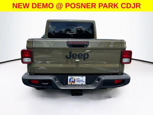 2025 Jeep Gladiator Sport
