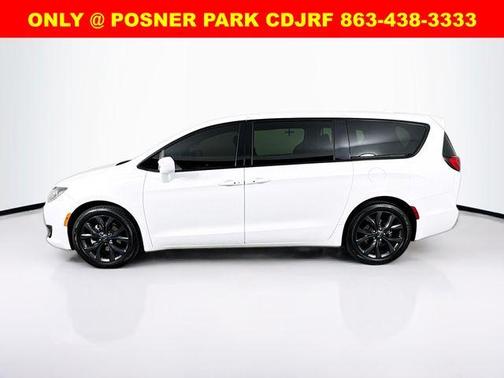 2020 Chrysler Pacifica Touring