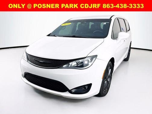 2020 Chrysler Pacifica Touring