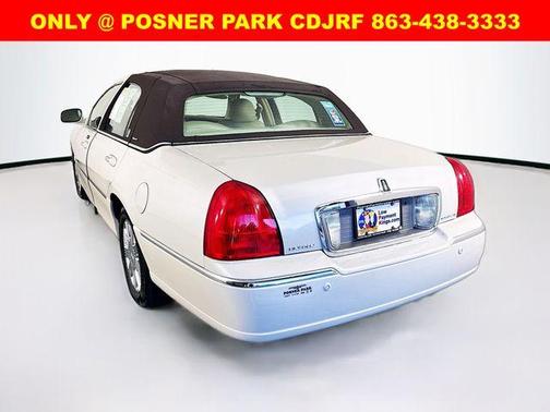 2004 Lincoln Town Car Ultimate
