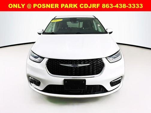 2023 Chrysler Pacifica Touring-L