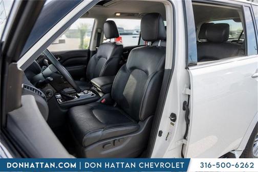 2022 INFINITI QX80 Luxe